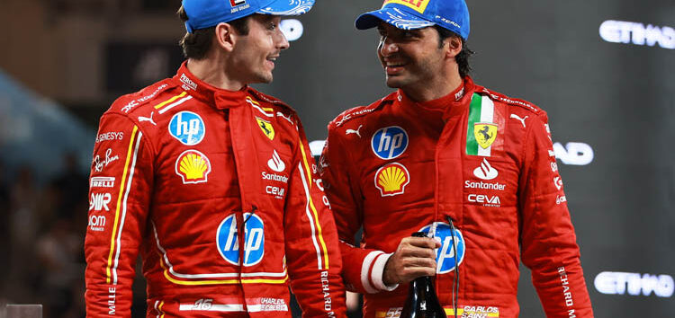 Carlos Sainz, sobre Charles Leclerc: «A veces habla demasiado por radio»
