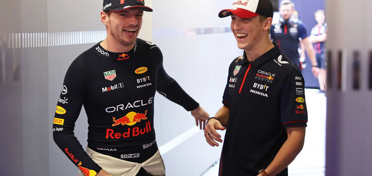 Lawson describe cómo es ser compañero de equipo de Verstappen