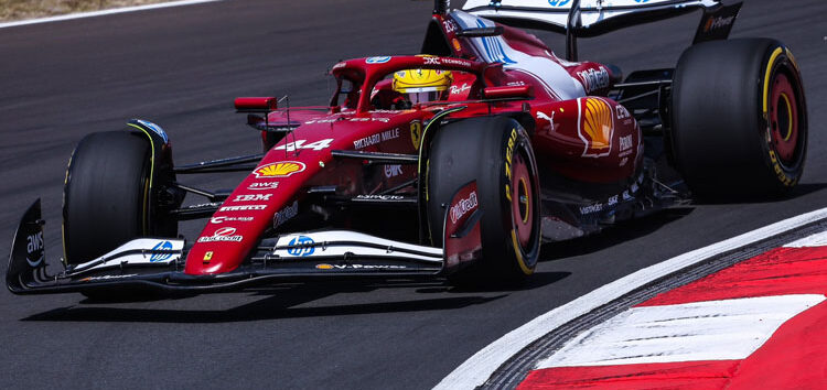 Hamilton vive su primer día grande en Ferrari y consigue la pole para la sprint