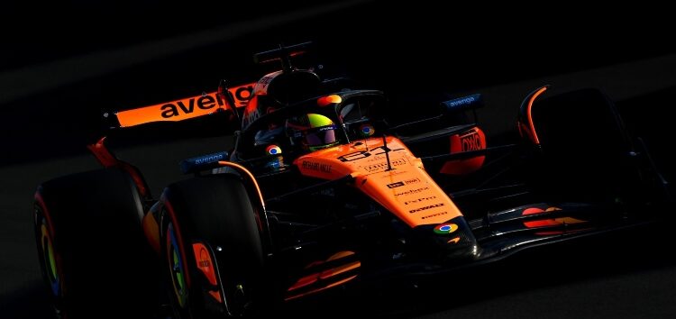 Oscar Piastri firma su primera pole position en China. Alonso y Sainz, eliminados en Q2