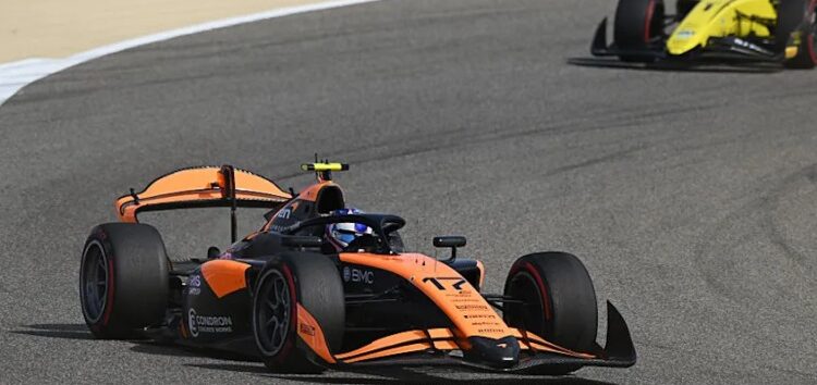 Alex Dunne se lleva la carrera principal de Fórmula 2 en Baréin; Pepe Martí termina cuarto