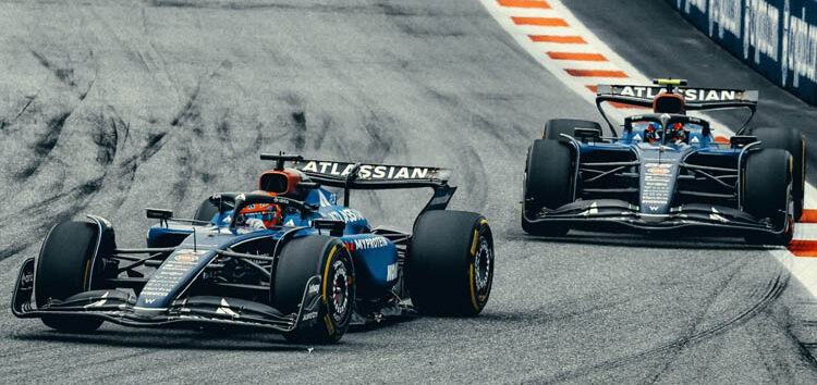 Sainz: «El equipo dijo de conservar posiciones… pero Albon no debió recibir el mensaje”