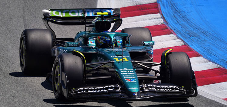 Alonso consigue sus primeros puntos del año en Barcelona: «Muy satisfecho por la afición»