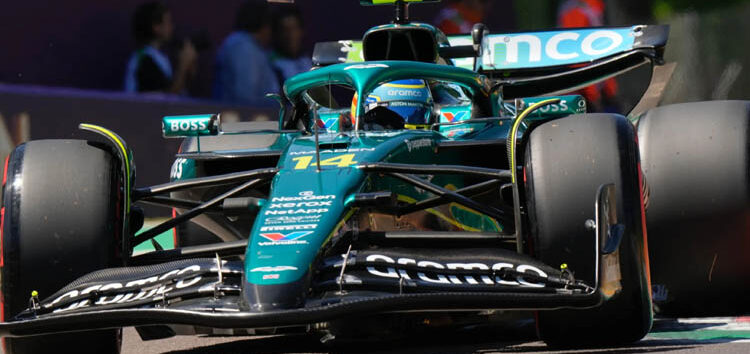 Fernando Alonso aplaude el esfuerzo de Aston Martin para traer mejoras