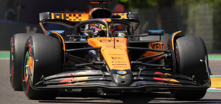 Oscar Piastri lidera otro doblete de McLaren en los Libres 2 de Imola
