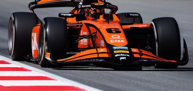 Richard Verschoor se hace con una caótica sprint de Fórmula 2 en Barcelona