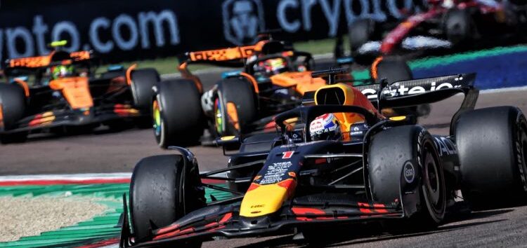 Acusan a McLaren de ser un equipo débil contra Red Bull