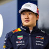 A Villeneuve le desconcierta los elogios de Red Bull a Yuki Tsunoda