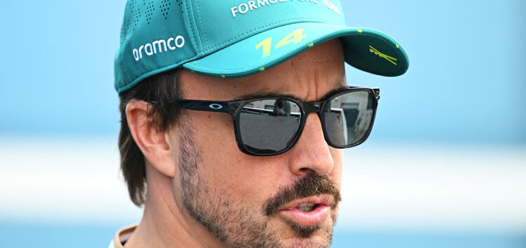 Fernando Alonso, molesto con Aston Martin: «No hay nada que celebrar»
