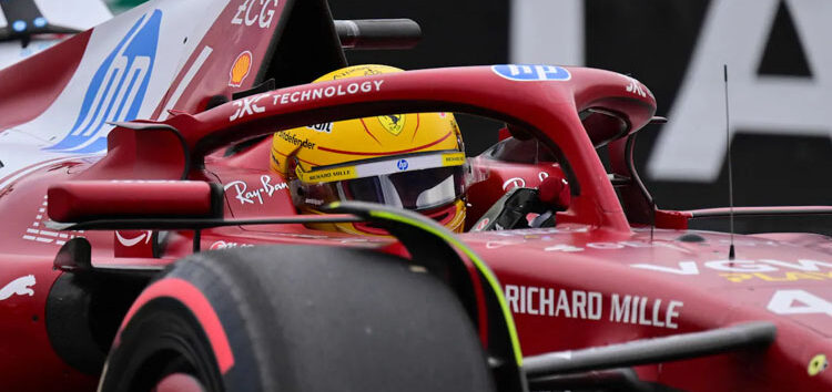«Es difícil de escuchar» el calvario de Hamilton en la radio de Ferrari
