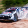 Rally de Cerdeña 2025: Sébastien Ogier lidera por la mínima