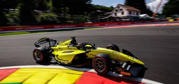 Leonardo Fornaroli se lleva una accidentada carrera sprint de Fórmula 2 en Bélgica