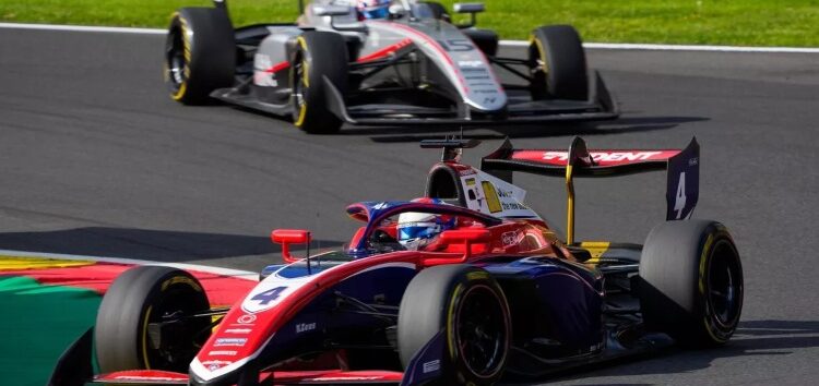 Noah Strømsted comanda la cita sprint de Fórmula 3 en Spa; Mari Boya no puntúa