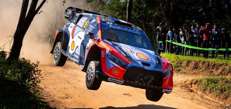 Rally de Paraguay 2025: Un pinchazo deja sin liderato a Adrien Fourmaux