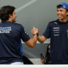Albon se rinde ante Sainz tras su podio en Bakú: "Lo ha hecho todo bien desde la clasificación"