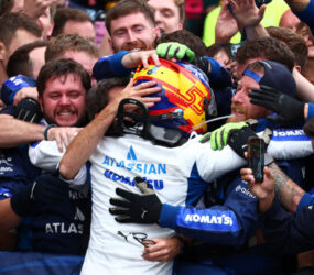 Carlos Sainz renueva con Williams: «Creo de verdad en este equipo»
