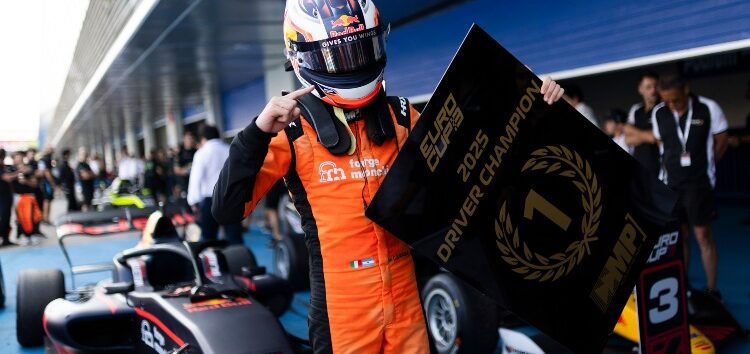 Mattia Colnaghi sella el título de la Eurocup-3 en el Circuito de Jerez