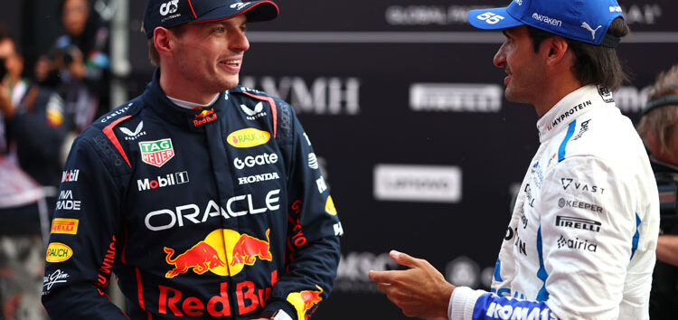 Carlos Sainz quiere luchar contra Mercedes, Ferrari y Red Bull en 2026