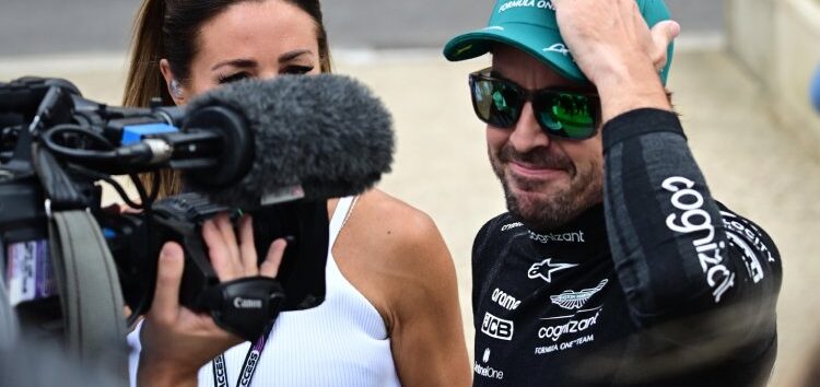 El director de retransmisiones de la Fórmula 1 ataca a Fernando Alonso