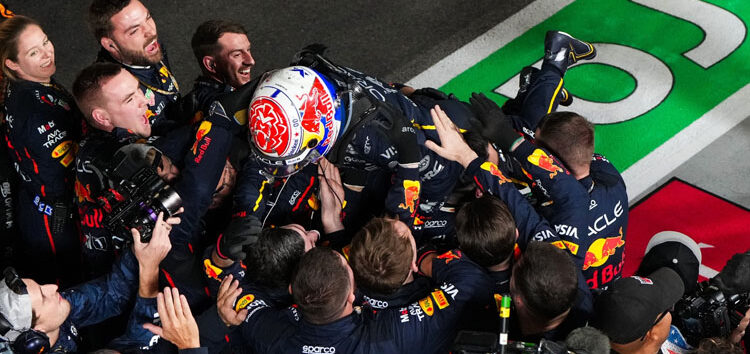 Max Verstappen le da licencia a Red Bull para soñar por el Mundial