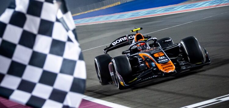 Richard Verschoor domina la carrera sprint de Fórmula 2 en Catar