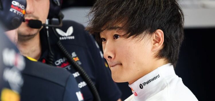 Yuki Tsunoda continuará en Red Bull en 2026, pero como piloto reserva