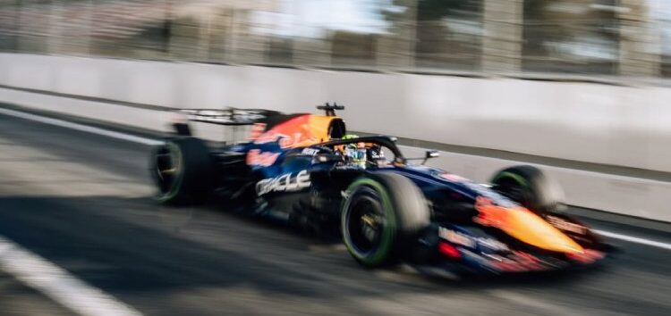 CRÓNICA: Red Bull y Mercedes asustan en el primer día de test en Barcelona