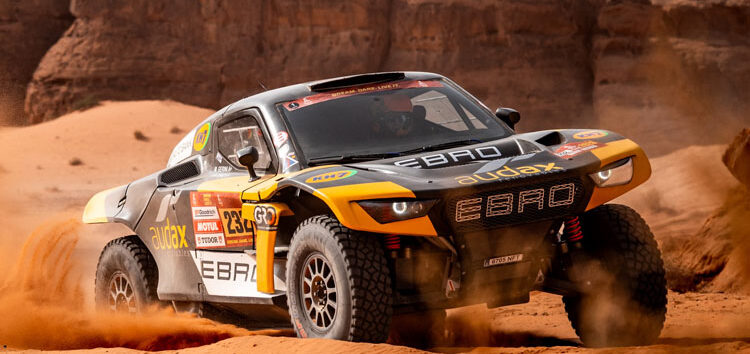 Laia Sanz firma su mejor etapa en coches en el Dakar: «Estamos muy contentos»