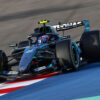 CRÓNICA: Mercedes domina y Aston Martin se mete en un lío en el Día 5 de test en Bahréin