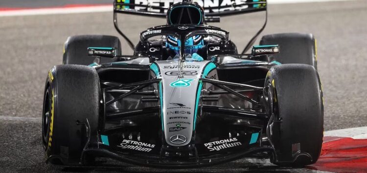 CRÓNICA: Mercedes, McLaren y Ferrari muy igualados; Aston Martin remonta