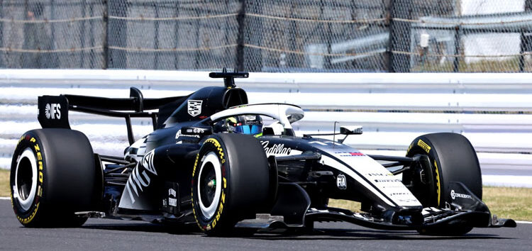 Viernes complicado y accidentado para Sergio Pérez en Japón