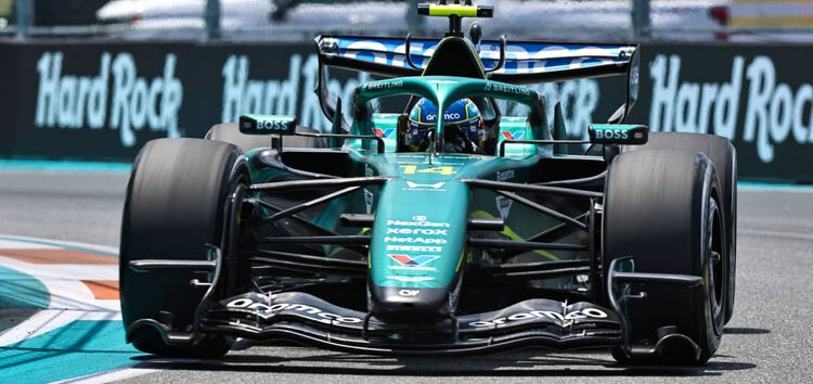 Alonso confirma el paso atrás de Aston Martin, aunque «las vibraciones han mejorado»