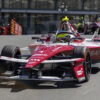 Rowland se luce como vigente campeón y gana la segunda carrera en Mónaco