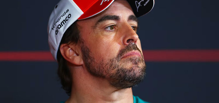 Alonso le lanza un contundente aviso a Aston Martin: «Hay que ver resultados»