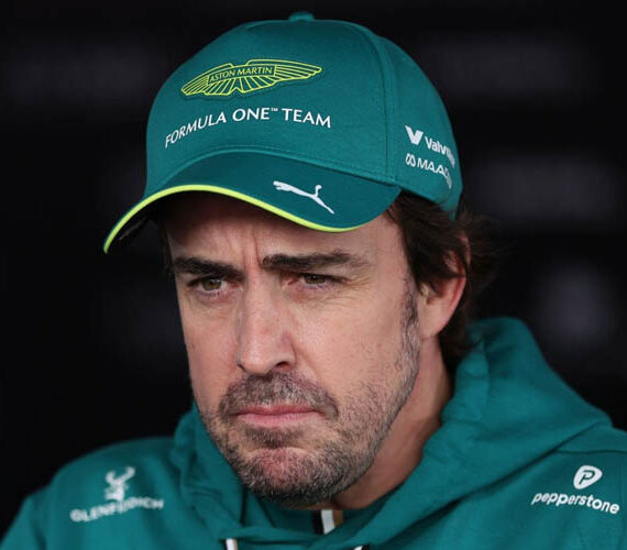 Alonso cuestiona a los equipos ‘top’ por bloquear cambios en el formato Sprint