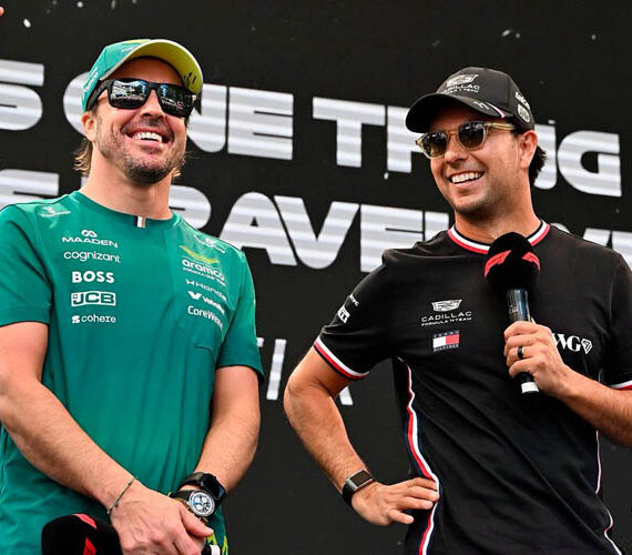 Sergio Pérez ve a Alonso corriendo hasta los 60: «Fernando es diferente»