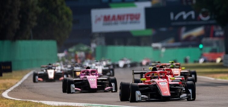 James Egozi sigue al frente de una Eurocup-3 que firmó su primera visita a Imola