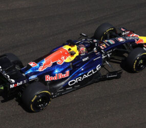 Verstappen, contento tras perder la carrera de Bakú por 2 décimas: «Hicimos una buena carrera»
