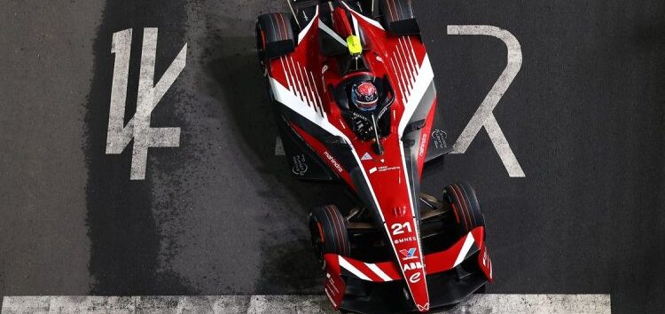 De Vries gana la segunda carrera en Tokio y el campeonato tendrá un gran final en Londres