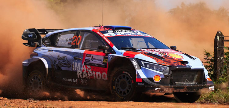 Rally de Paraguay 2026: Hayden Paddon lidera tras un dramático viernes
