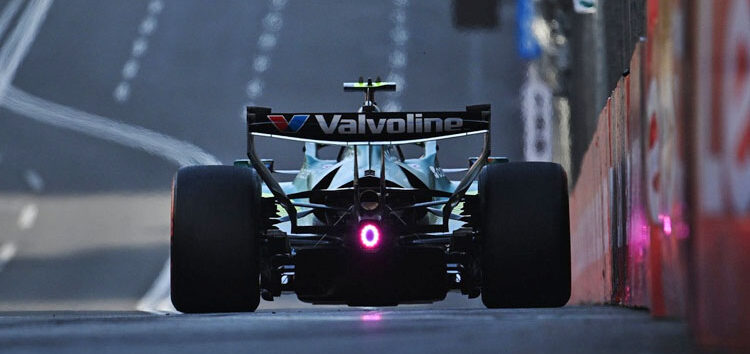 Aston Martin explica los preocupantes rebotes de Alonso en los FP1 de Bakú