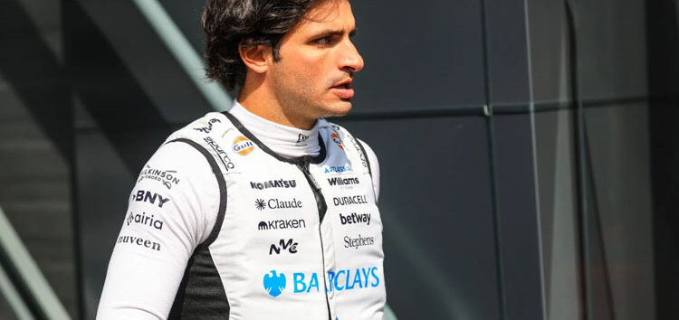 Sanción para Carlos Sainz en Bakú, cinco puestos en la parrilla de salida