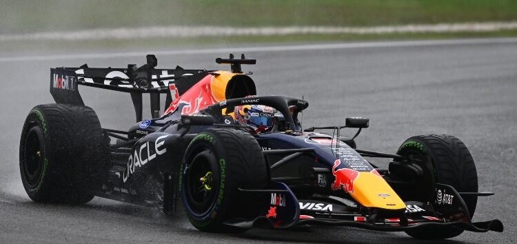 Max Verstappen consigue su primera victoria de la temporada y ya asusta a Mercedes