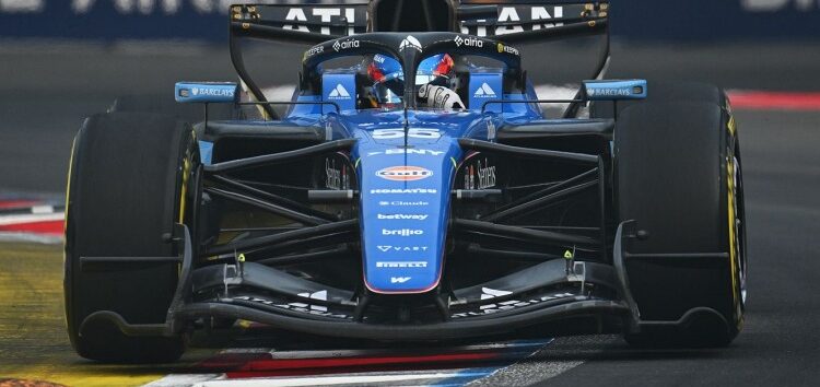 Carlos Sainz se mete en la Q2 de Singapur pese a cometer «muchos errores por nuestra parte»