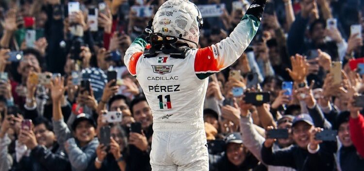 Pérez enciende las calles de la CDMX con un histórico show run junto a Cadillac F1 Team