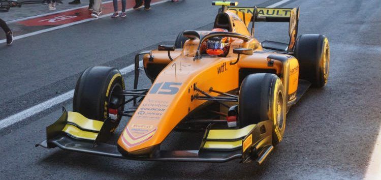 Jack Aitken resiste en cabeza y se lleva la carrera corta de F2 en Monza